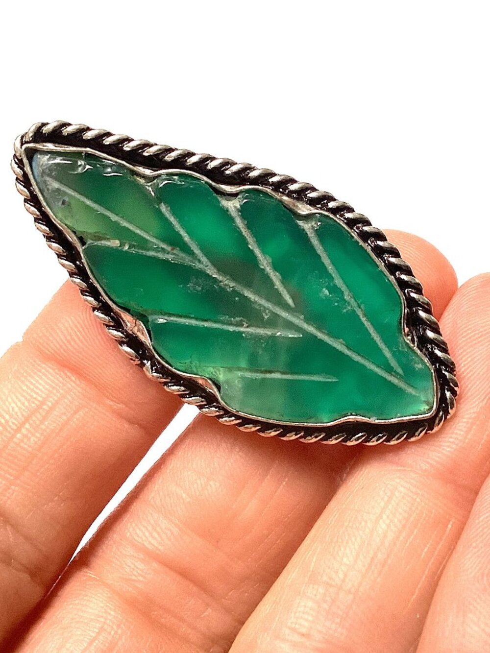 Green Onyx Ring, Big Carved Leaf, Boho Statement Cocktail, Size 8 Vintage Large